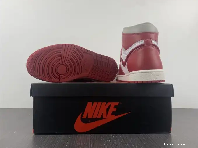 Kick Theory (W) OG High Newstalgia DJ4891-061 Jordan 1 Chenille 0501